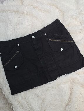 DKNY Black Cargo-Style Mini Skirt with Flap Pockets and Zip Accents Size 31